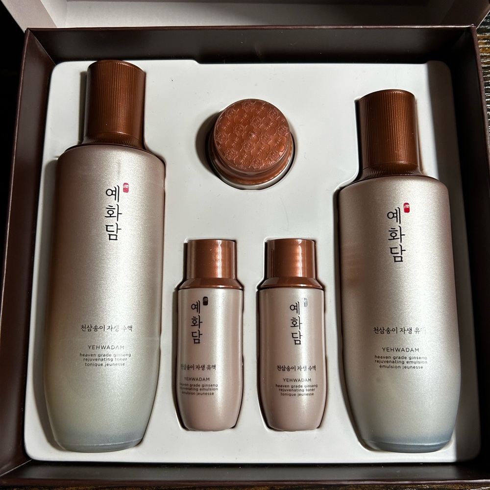 YEHWADAM Elegant Skincare 5 piece Set